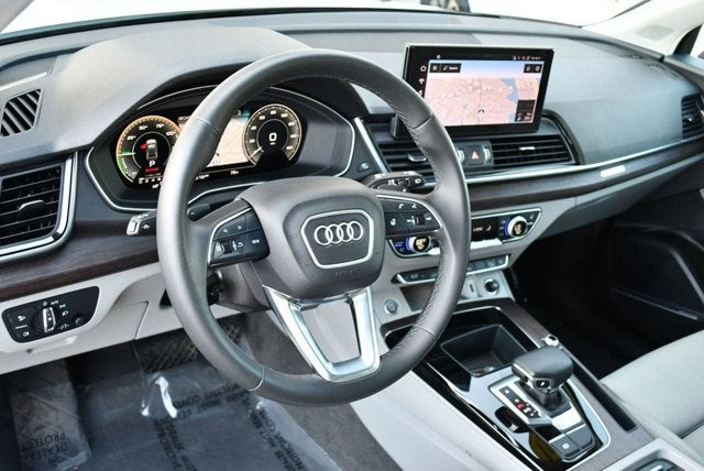 2021 Audi Q5 Premium Plus 55 TFSI e quattro W/Navigation & Warm Weather Pkg