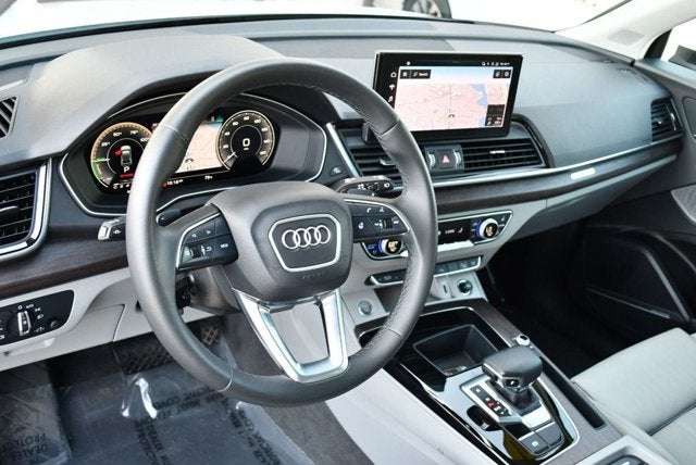 2021 Audi Q5 Premium Plus 55 TFSI e quattro W/Navigation & Warm Weather Pkg