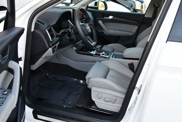 2021 Audi Q5 Premium Plus 55 TFSI e quattro W/Navigation & Warm Weather Pkg