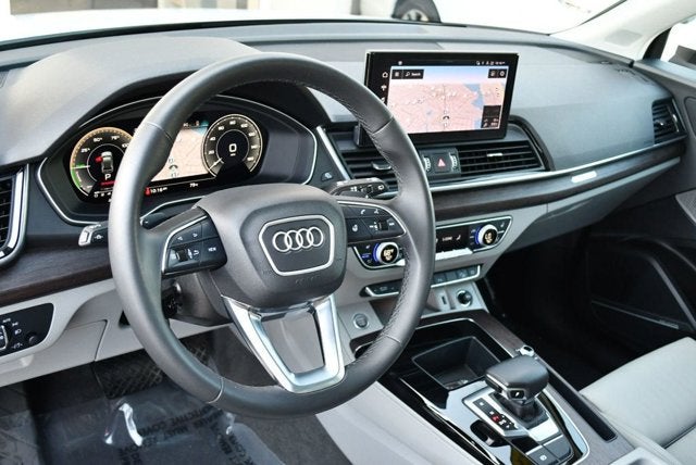 2021 Audi Q5 Premium Plus 55 TFSI e quattro W/Navigation & Warm Weather Pkg