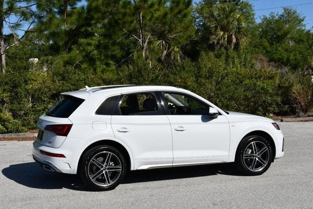 2021 Audi Q5 Premium Plus 55 TFSI e quattro W/Navigation & Warm Weather Pkg