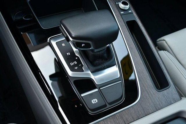 2021 Audi Q5 Premium Plus 55 TFSI e quattro W/Navigation & Warm Weather Pkg