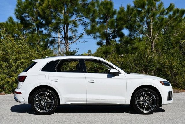 2021 Audi Q5 Premium Plus 55 TFSI e quattro W/Navigation & Warm Weather Pkg