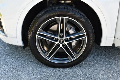 2021 Audi Q5 Premium Plus 55 TFSI e quattro W/Navigation & Warm Weather Pkg