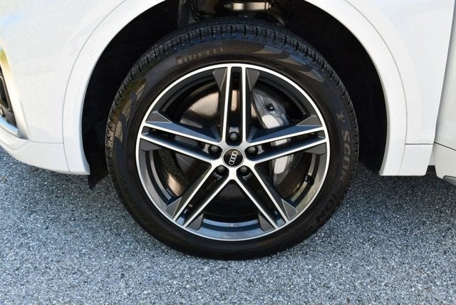 2021 Audi Q5 Premium Plus 55 TFSI e quattro W/Navigation & Warm Weather Pkg