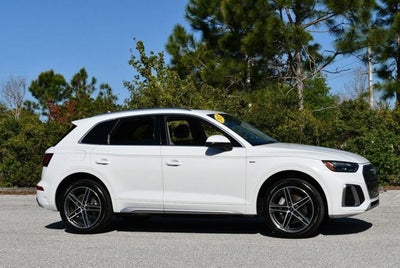 2021 Audi Q5 Premium Plus 55 TFSI e quattro W/Navigation & Warm Weather Pkg