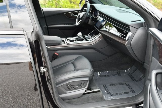 2020 Audi Q8 Premium Plus 55 TFSI quattro W/ S Line Plus Package