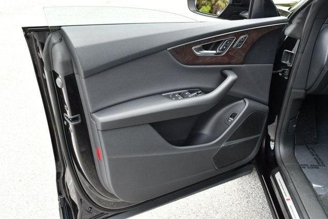 2020 Audi Q8 Premium Plus 55 TFSI quattro W/ S Line Plus Package