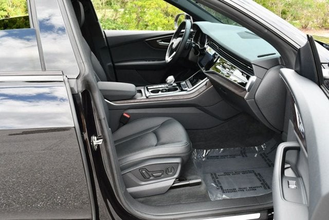 2020 Audi Q8 Premium Plus 55 TFSI quattro W/ S Line Plus Package