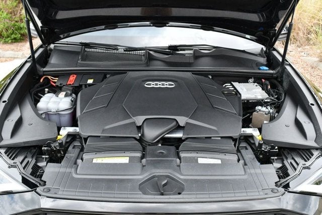 2020 Audi Q8 Premium Plus 55 TFSI quattro W/ S Line Plus Package