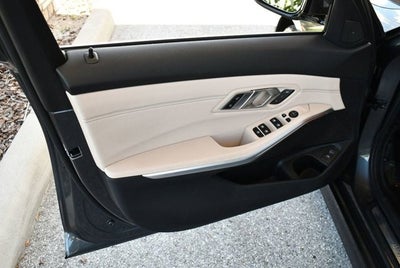 2020 BMW 3 Series 330i 4-Door Sedan W/Premium and Luxury Packages