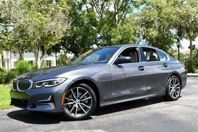 2020 BMW 3 Series 330i 4-Door Sedan W/Premium and Luxury Packages