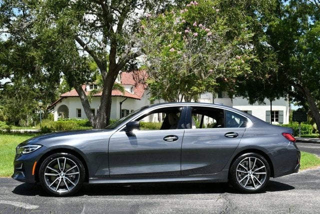 2020 BMW 3 Series 330i 4-Door Sedan W/Premium and Luxury Packages