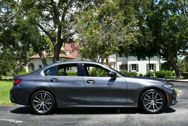 2020 BMW 3 Series 330i 4-Door Sedan W/Premium and Luxury Packages