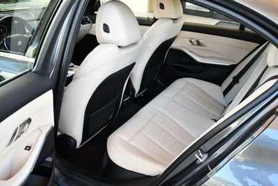 2020 BMW 3 Series 330i 4-Door Sedan W/Premium and Luxury Packages