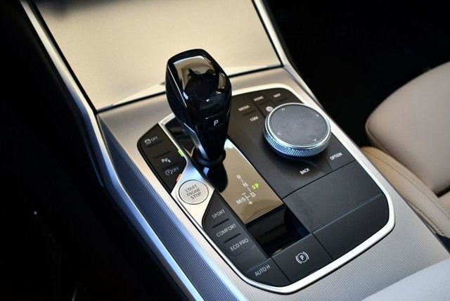 2020 BMW 3 Series 330i 4-Door Sedan W/Premium and Luxury Packages