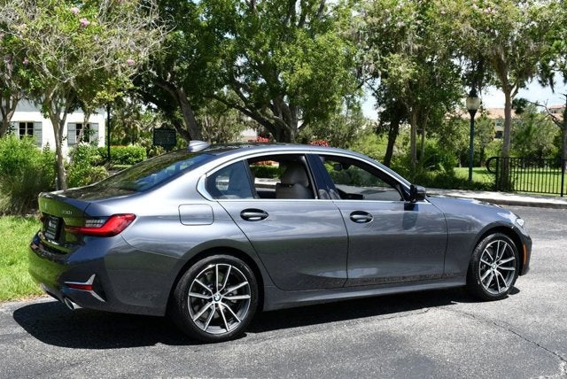 2020 BMW 3 Series 330i 4-Door Sedan W/Premium and Luxury Packages
