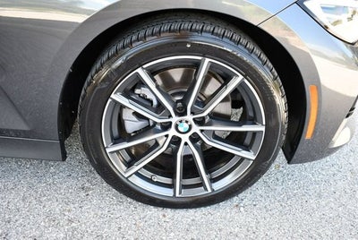 2020 BMW 3 Series 330i 4-Door Sedan W/Premium and Luxury Packages
