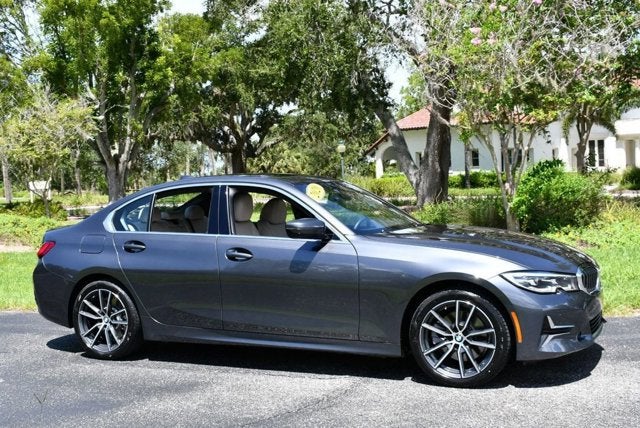 2020 BMW 3 Series 330i 4-Door Sedan W/Premium and Luxury Packages