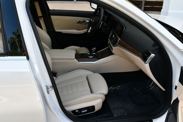 2019 BMW 3 Series 330i Sedan W/Luxury and Convenience Packages