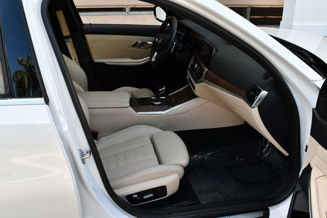 2019 BMW 3 Series 330i Sedan W/Luxury and Convenience Packages