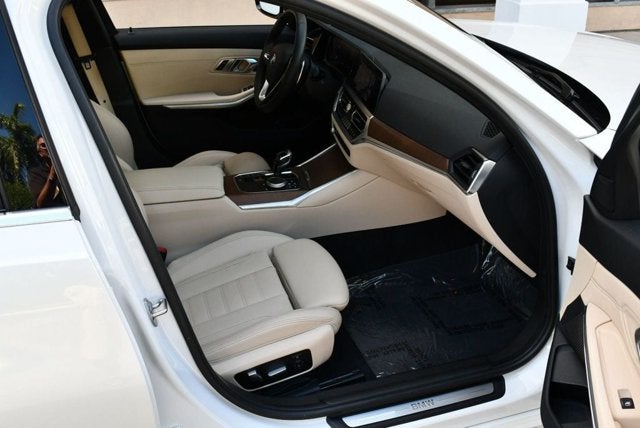 2019 BMW 3 Series 330i Sedan W/Luxury and Convenience Packages