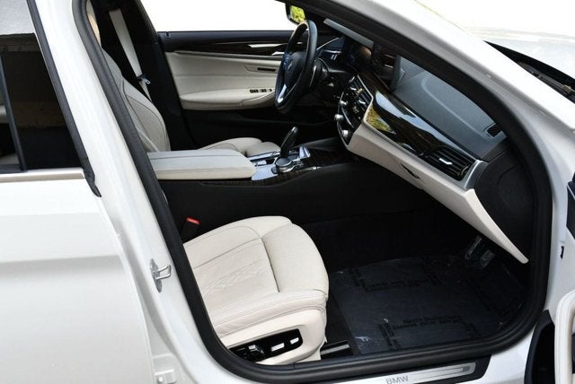 2021 BMW 5 Series 540i xDrive Sedan W/Premium & Luxury Seating Packages