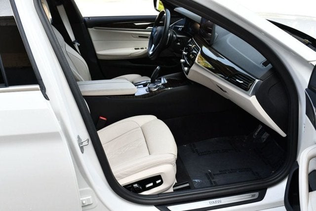 2021 BMW 5 Series 540i xDrive Sedan W/Premium & Luxury Seating Packages