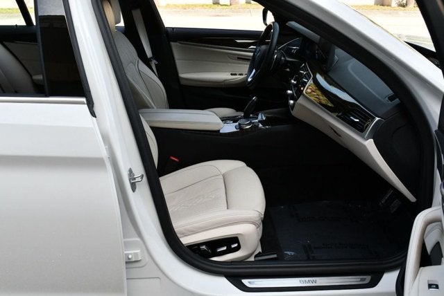 2021 BMW 5 Series 540i xDrive Sedan W/Premium & Luxury Seating Packages