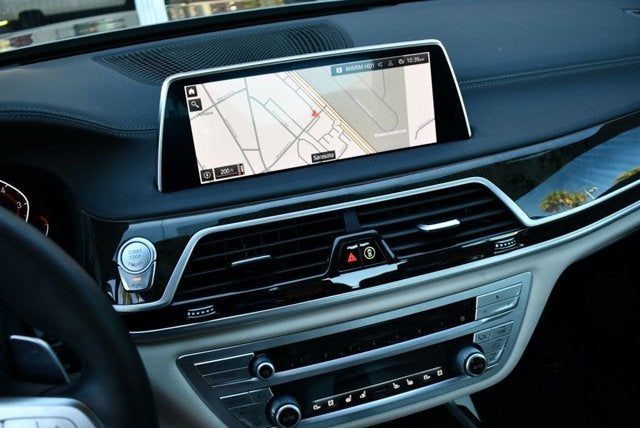 2020 BMW 740i Sedan W/M Sport & Luxury Rear Seating Packages 740i