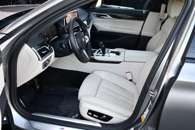 2020 BMW 740i Sedan W/M Sport & Luxury Rear Seating Packages 740i