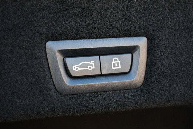 2020 BMW 740i Sedan W/M Sport & Luxury Rear Seating Packages 740i