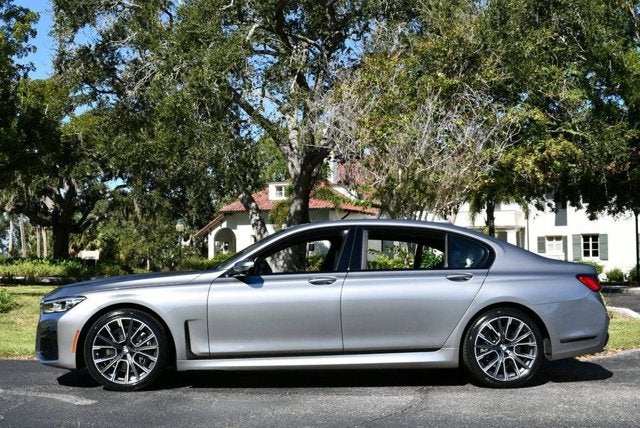 2020 BMW 740i Sedan W/M Sport & Luxury Rear Seating Packages 740i