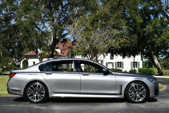 2020 BMW 740i Sedan W/M Sport & Luxury Rear Seating Packages 740i