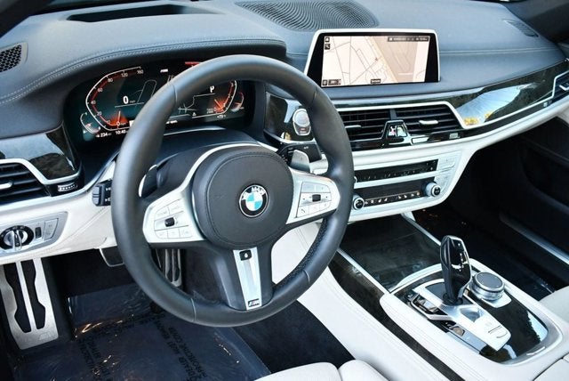 2020 BMW 740i Sedan W/M Sport & Luxury Rear Seating Packages 740i