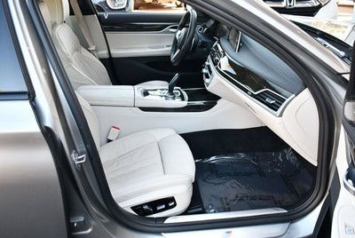 2020 BMW 740i Sedan W/M Sport & Luxury Rear Seating Packages 740i