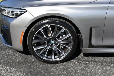 2020 BMW 740i Sedan W/M Sport & Luxury Rear Seating Packages 740i