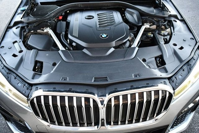 2020 BMW 740i Sedan W/M Sport & Luxury Rear Seating Packages 740i