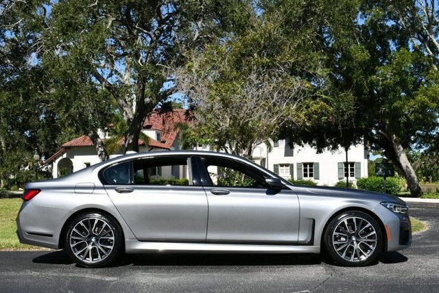 2020 BMW 740i Sedan W/M Sport & Luxury Rear Seating Packages 740i