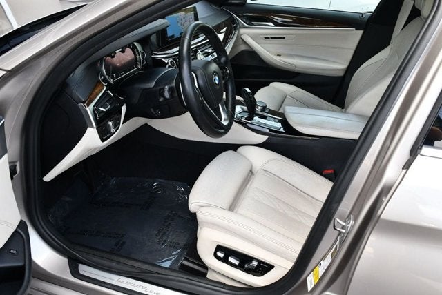 2017 BMW 5 Series 530i Sedan W/Premium and Luxury Seating Packages