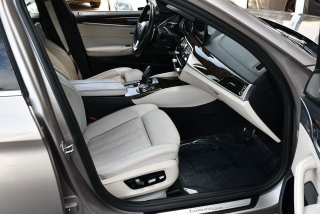 2017 BMW 5 Series 530i Sedan W/Premium and Luxury Seating Packages