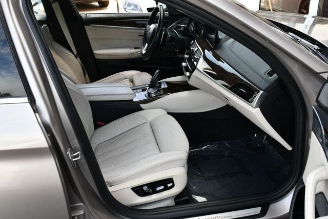 2017 BMW 5 Series 530i Sedan W/Premium and Luxury Seating Packages