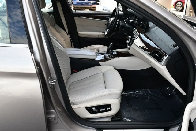 2017 BMW 5 Series 530i Sedan W/Premium and Luxury Seating Packages