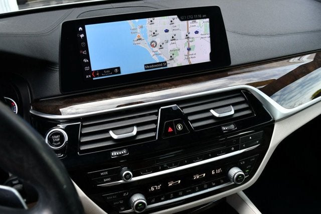 2017 BMW 5 Series 530i Sedan W/Premium and Luxury Seating Packages