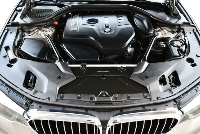 2017 BMW 5 Series 530i Sedan W/Premium and Luxury Seating Packages