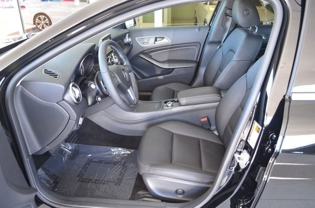 2015 Mercedes-Benz GLA 250 FWD 4 Door GLA 250 W/Sport Package and Navigation System