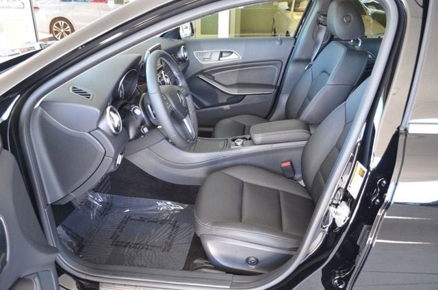 2015 Mercedes-Benz GLA 250 FWD 4 Door GLA 250 W/Sport Package and Navigation System