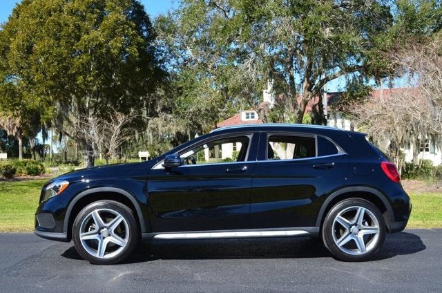 2015 Mercedes-Benz GLA 250 FWD 4 Door GLA 250 W/Sport Package and Navigation System