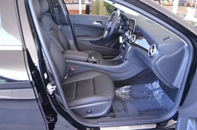 2015 Mercedes-Benz GLA 250 FWD 4 Door GLA 250 W/Sport Package and Navigation System