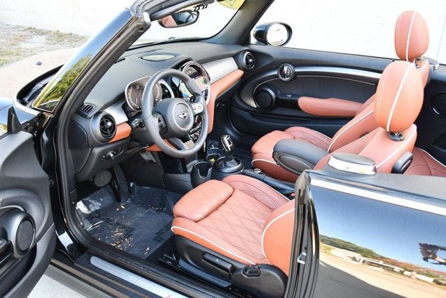 2024 MINI Convertible Cooper S W/Signature Trim 2.0 and Navigation